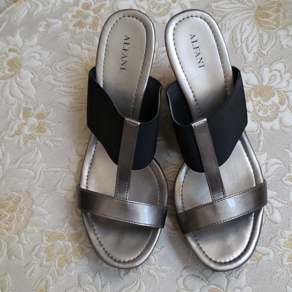 Alfani Wedge Sandals Size 8